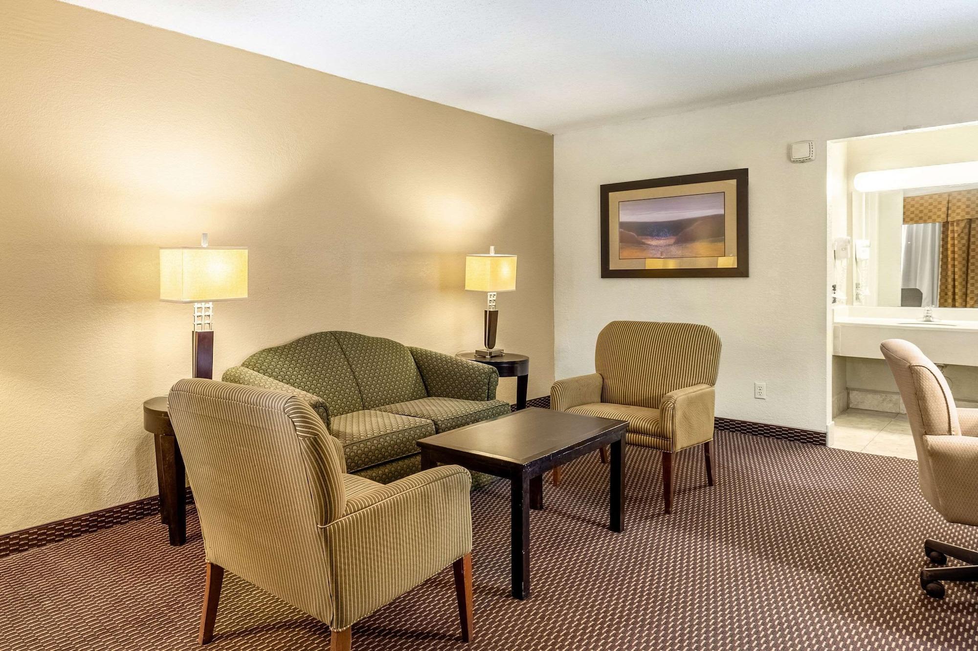 Mesilla Valley Days Inn & Suites Лас-Крусес Экстерьер фото