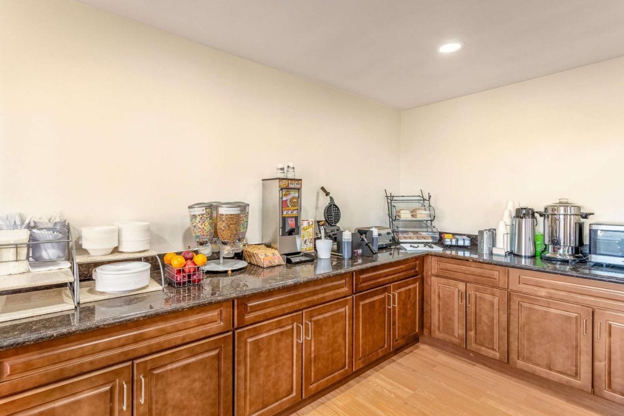 Mesilla Valley Days Inn & Suites Лас-Крусес Экстерьер фото